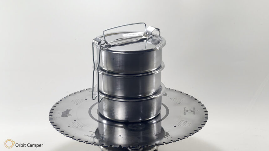 Dayanıklı kamp seferi taşıma çantası, eşyalarınızı güvenle taşıyın.