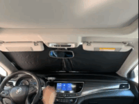 Katlanabilir ön cam güneşliği, kolay taşıma ve tam koruma sağlar.