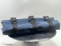 Su geçirmez Orbit Camper rulo çanta, eşyalarınızı düzenli taşır.