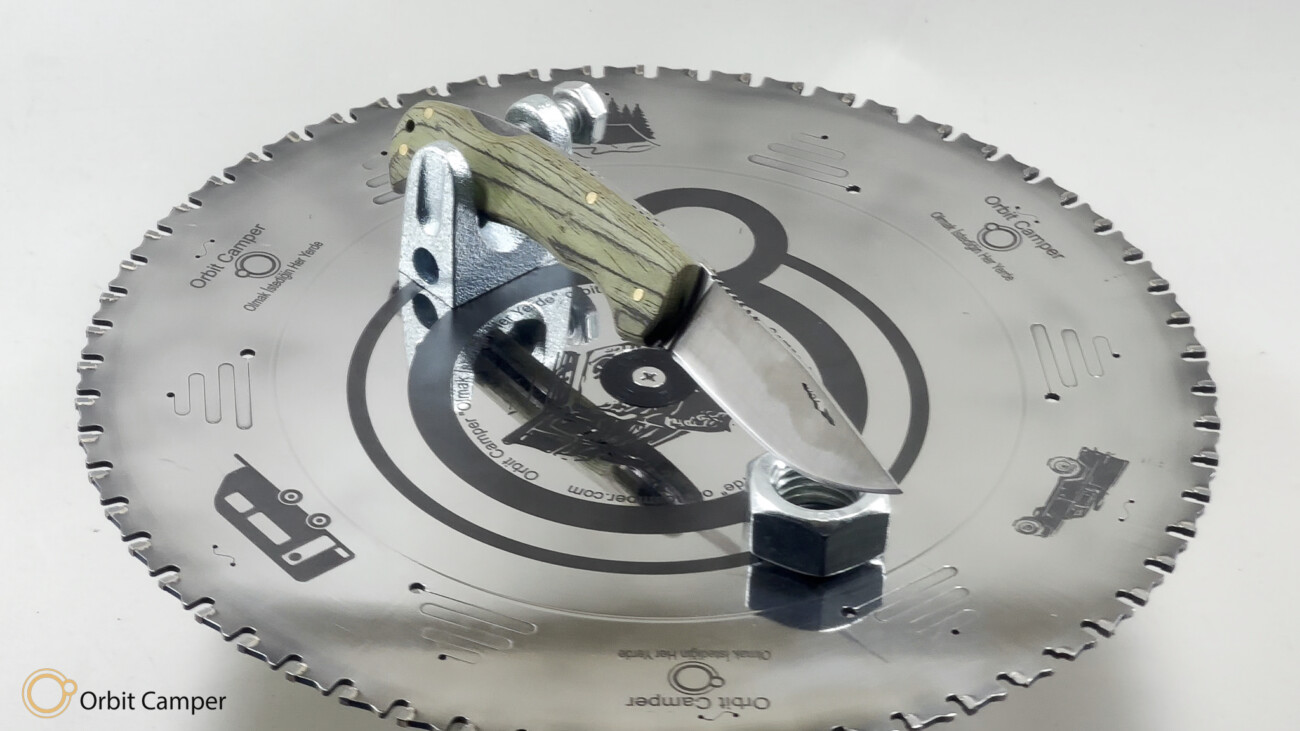 Orbit Camper çakısı, kamp için ideal, dayanıklı ve kullanışlı.