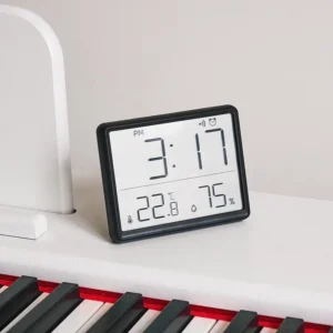 Dijital alarm saati, sıcaklık ölçer, yatak başı saati