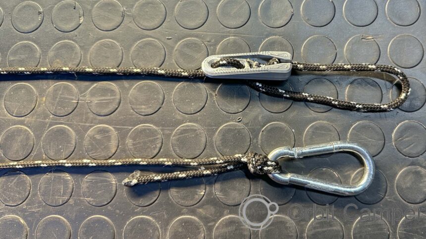 Sekiz adet güçlü ve dayanıklı gergi ipi