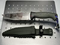 Atatürk temalı, kılıflı, dayanıklı kamp bıçağı.