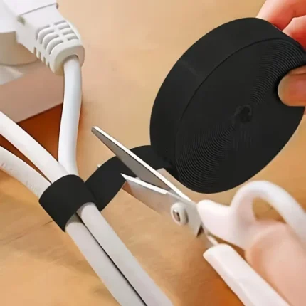 Kablo düzenleyici cırt bantlar, kabloları düzenlemek için ideal.