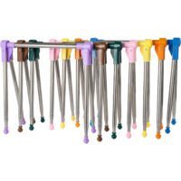 Modern tasarım masa lambası, şık ve fonksiyonel.