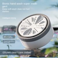 Modern tasarım masa lambası, şık ve fonksiyonel.