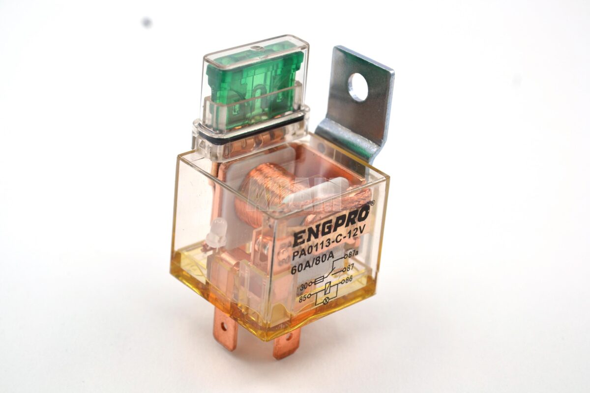 Şeffaf Mini Role (Kırmızı LED'li, 12V) Kırmızı LED'li, şeffaf mini role, sigortalı ve dirençli.