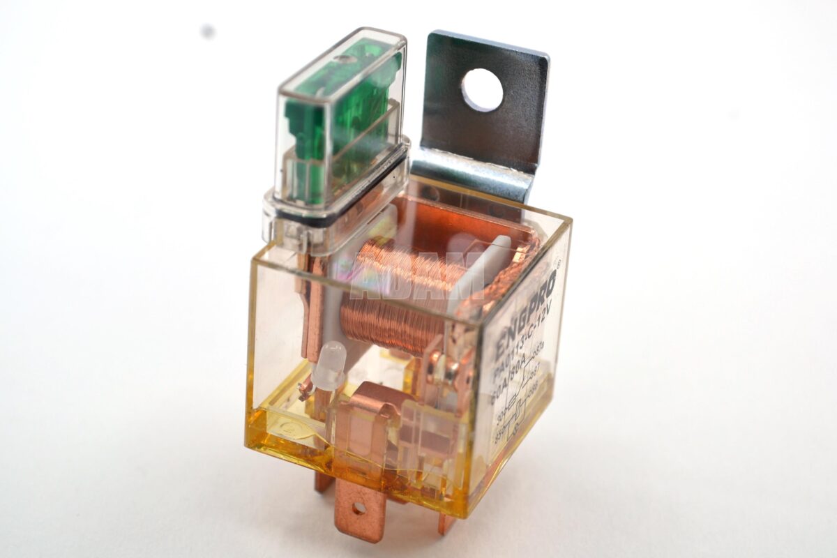 Kırmızı LED'li, şeffaf mini role, sigortalı ve dirençli.